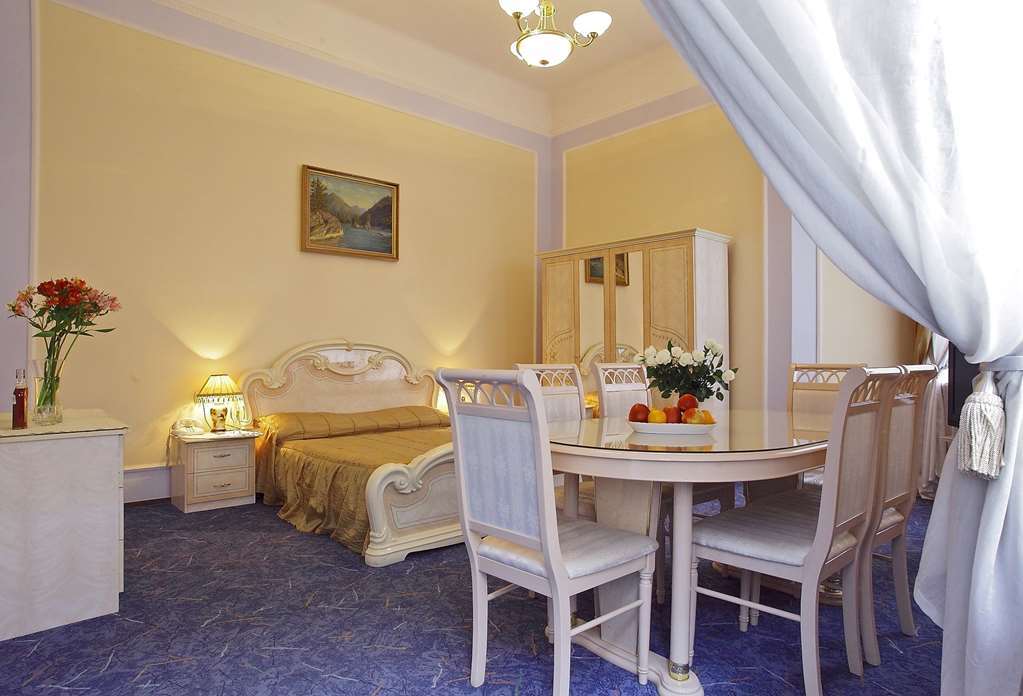 George Hotel Liov Cameră foto