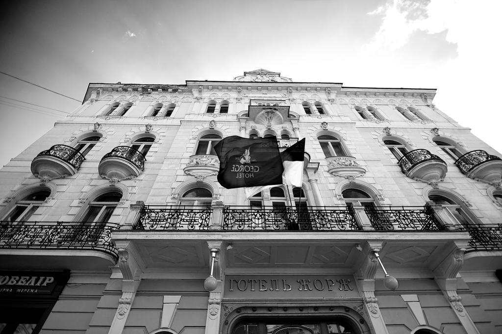 George Hotel Liov Exterior foto
