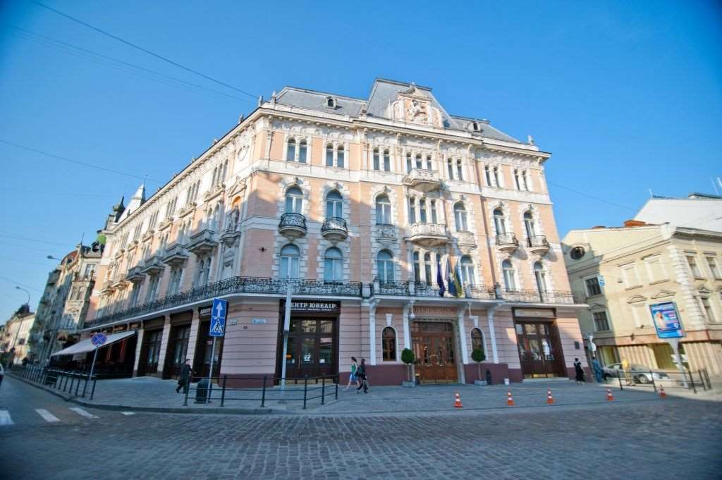 George Hotel Liov Exterior foto